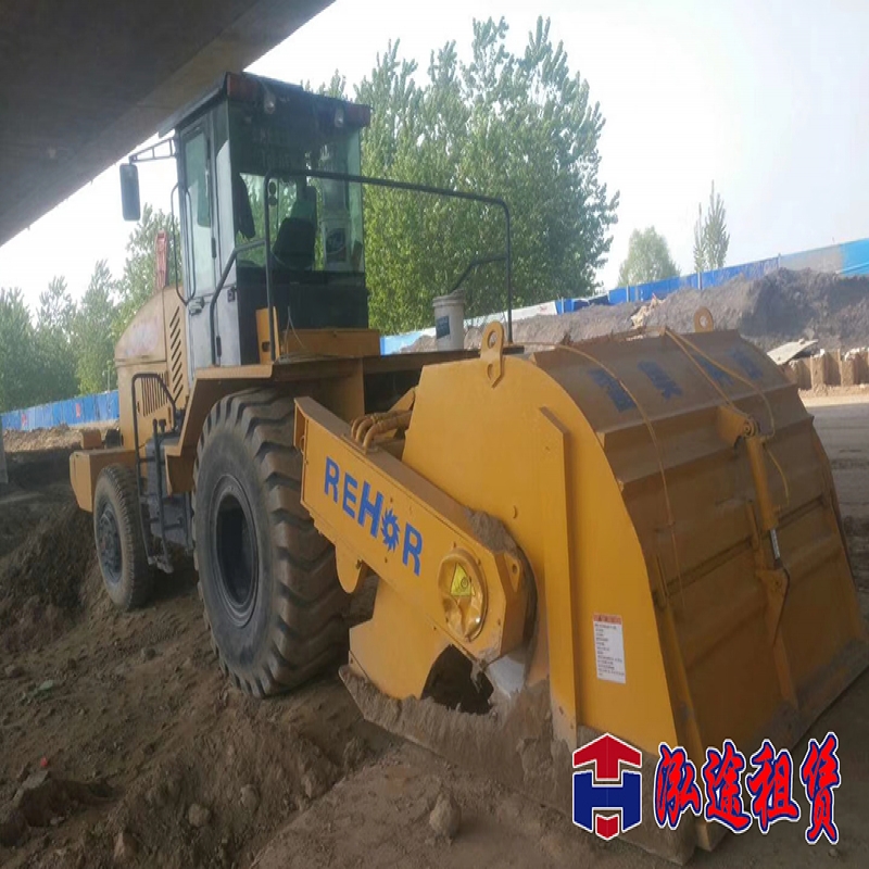 路拌機租賃業(yè)務(wù)在青蘭高速菏澤段施工